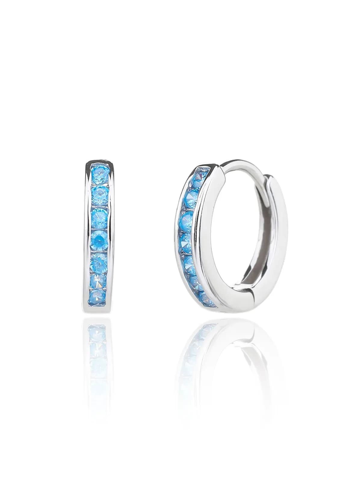 Pendientes de aro de plata con piedras azul claro 1