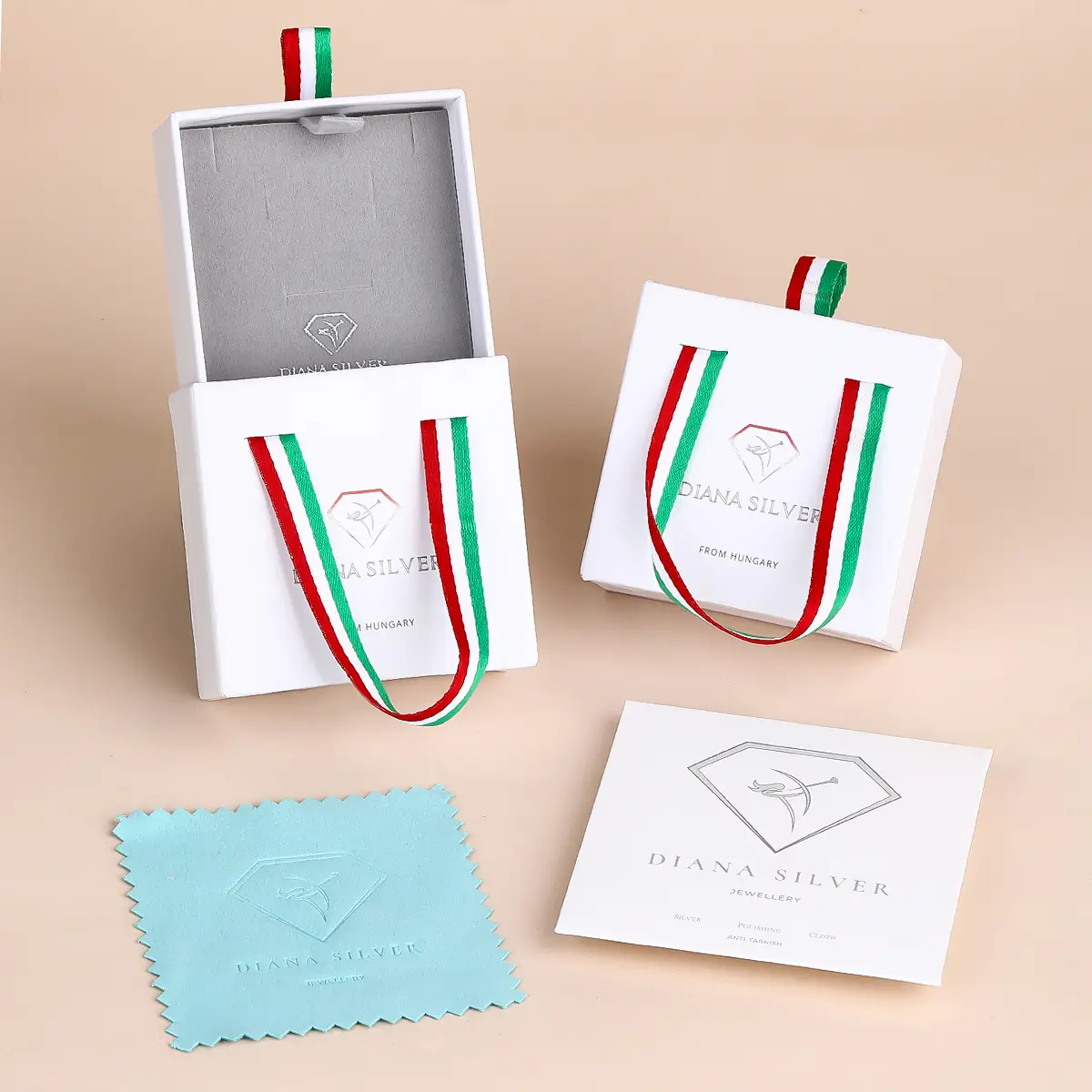 Diana SIlver Nemzeti Fény kollekció prémium csomagolása