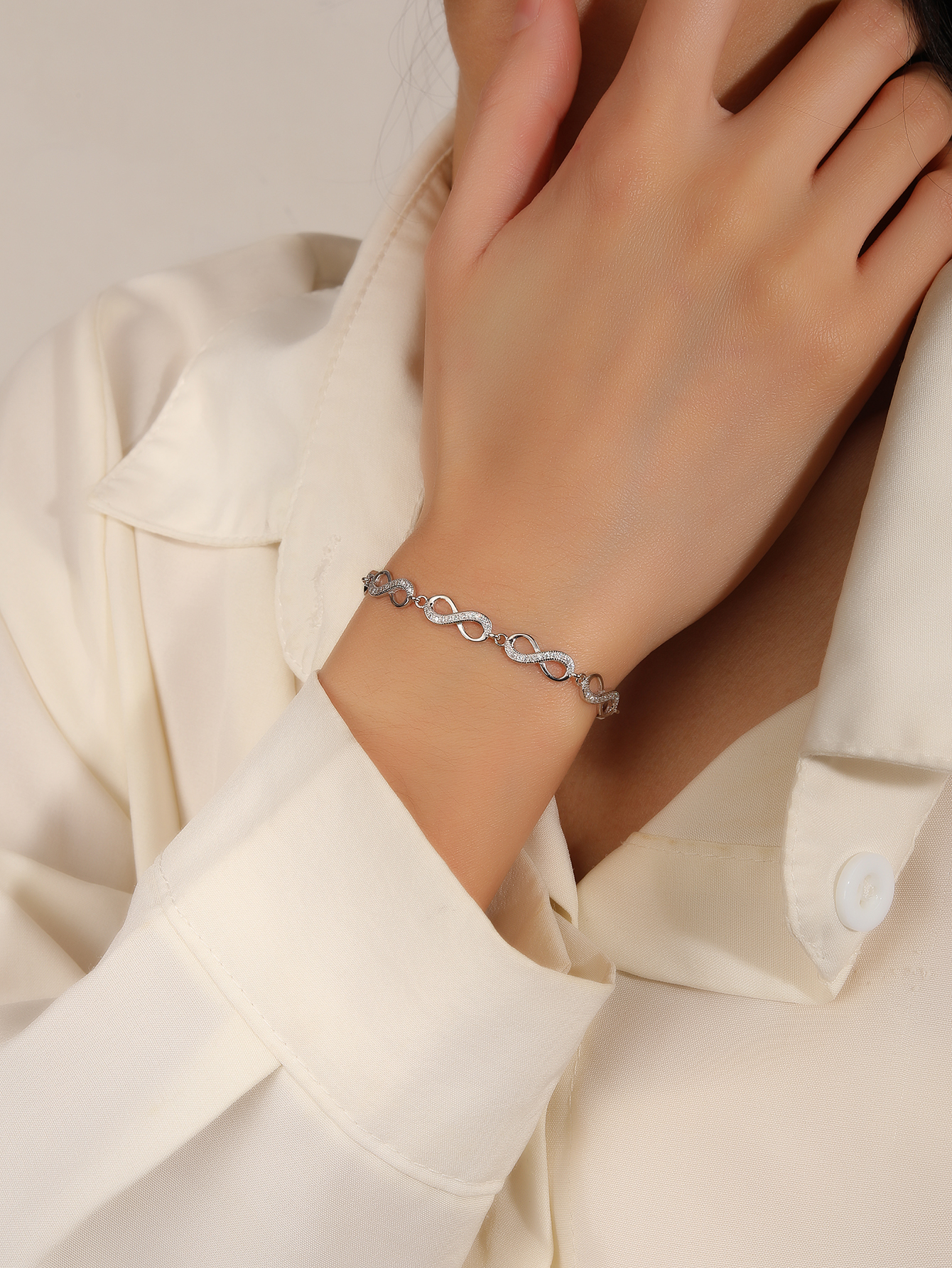 AG 925 Silver Infinity Pattern Bracelet, Rhodium-Plated 3